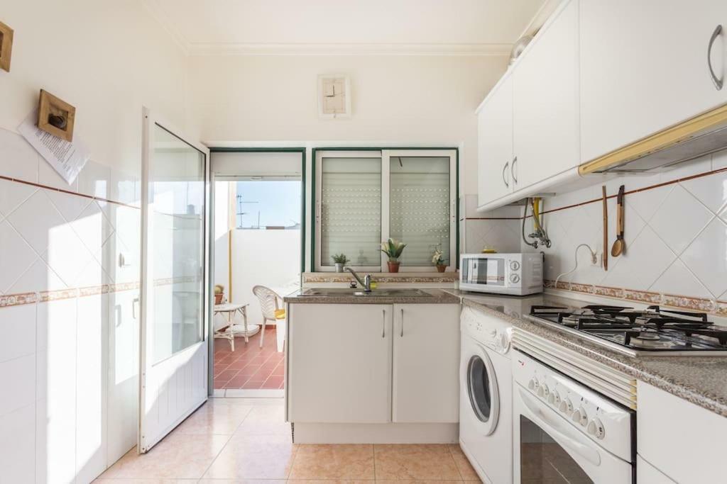 Home4U - Cosy Apartment With Fantastic Terrace カバナス・デ・タビラ エクステリア 写真